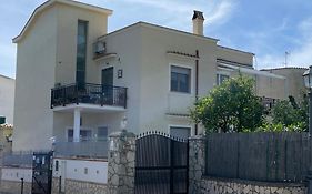 Villetta Con Discesa Mare